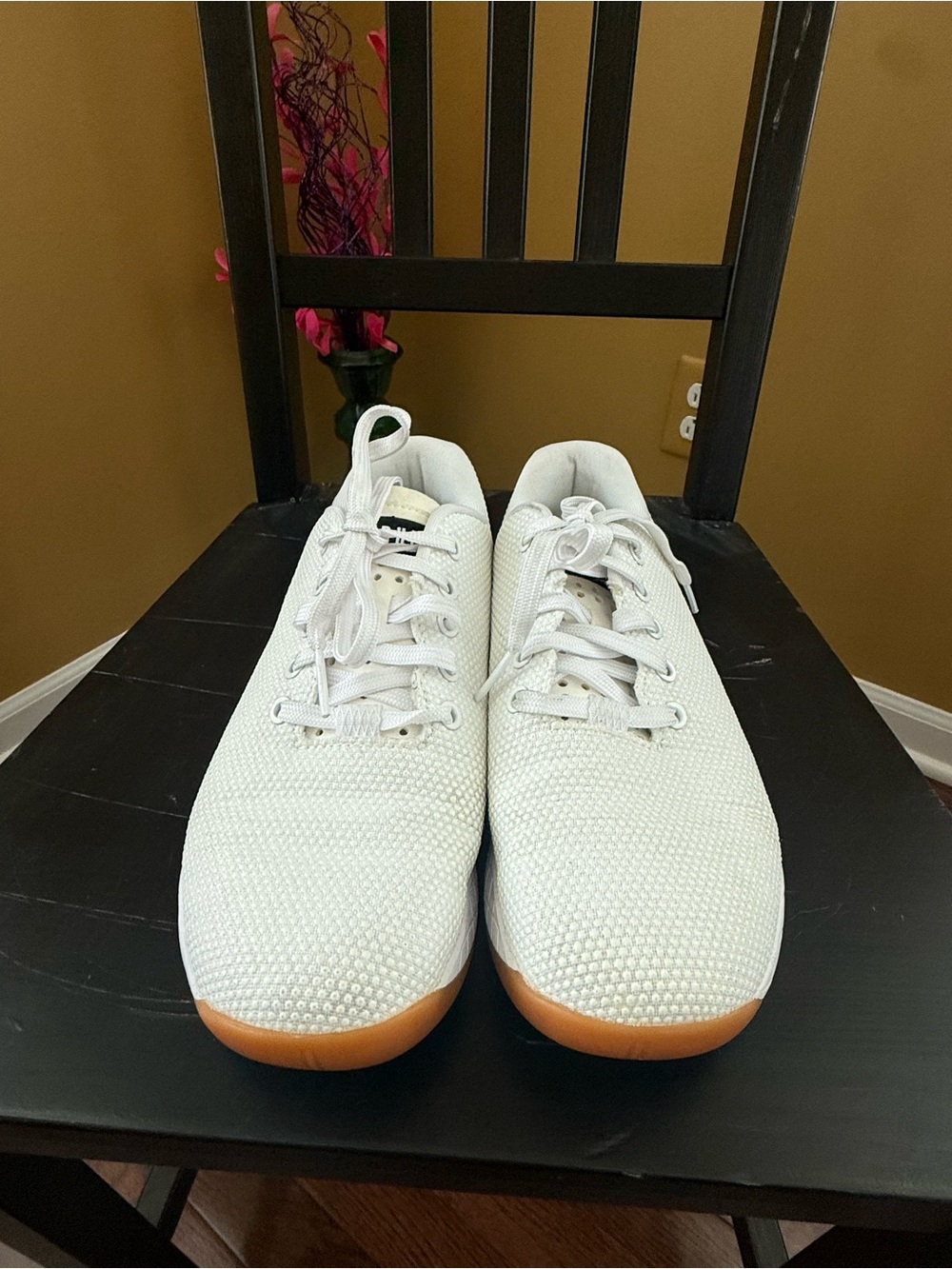 NOBULL shoes size 9.5 women white Men's Size 8 training